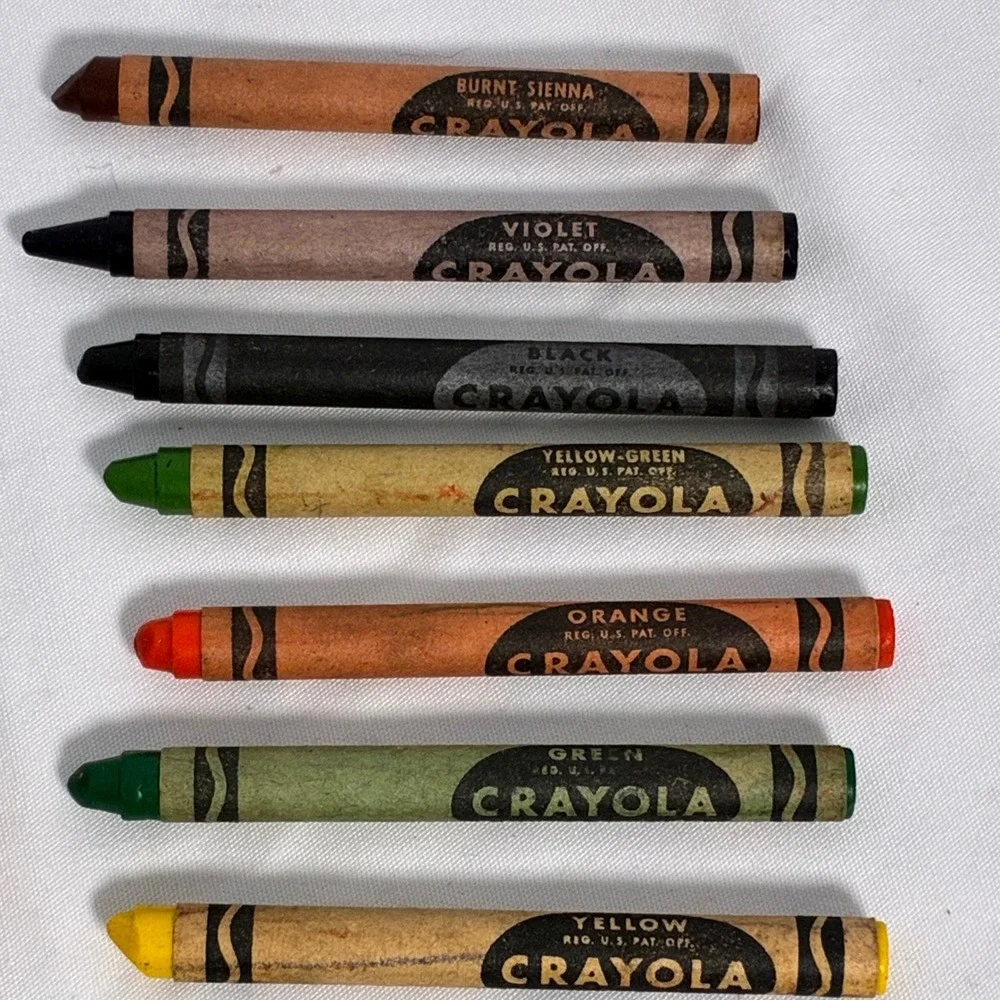 Crayola Crayon Vtg No 12 Gold Medal School Crayons 11 Count Binney & Smith Retro
